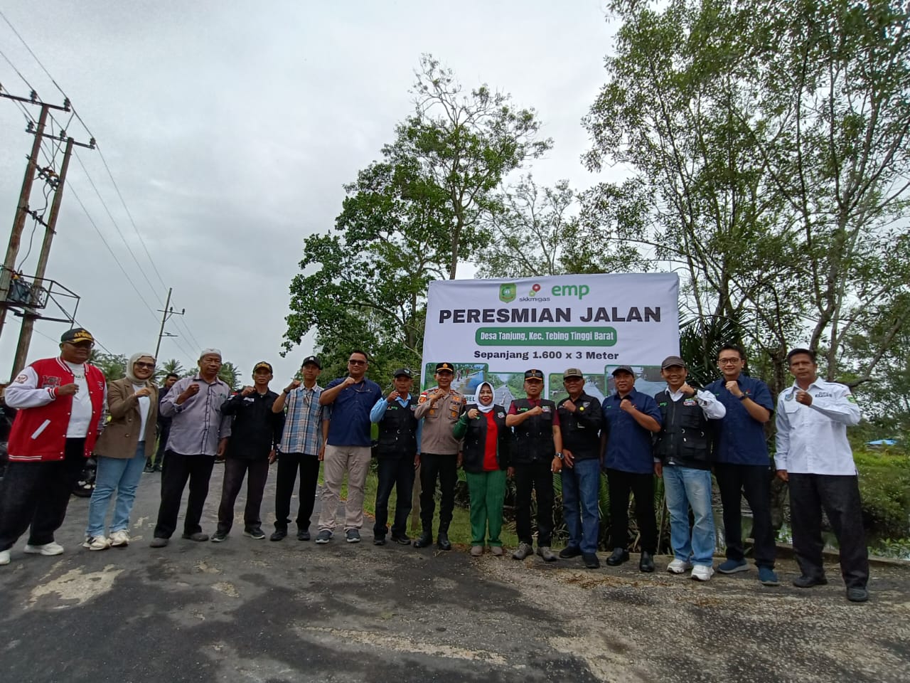 Telaga Air Merah Kini Makin Mudah Dijangkau, Bupati Resmikan Jalan Baru