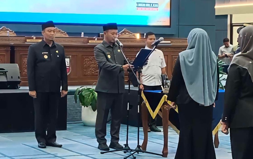 Wako Pekanbaru Lantik Camat hingga Sekretaris Dinas