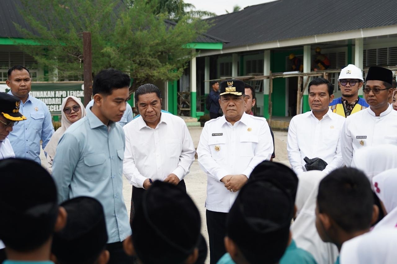 Dampingi Wapres Kunker ke Rohil, Plt Gubernur Tegaskan Komitmen Dukung Program Strategis Nasional