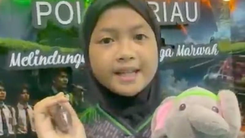Anak Gajah Nona Seroja Tebar 15 Ribu Bibit Pohon dalam Riau Bhayangkara Run 2026