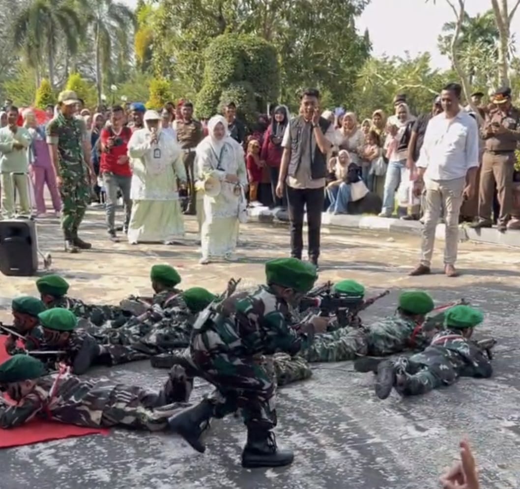 Bupati Siak dan Wabup Sambut Ribuan Peserta Karnaval di Rumah Rakyat