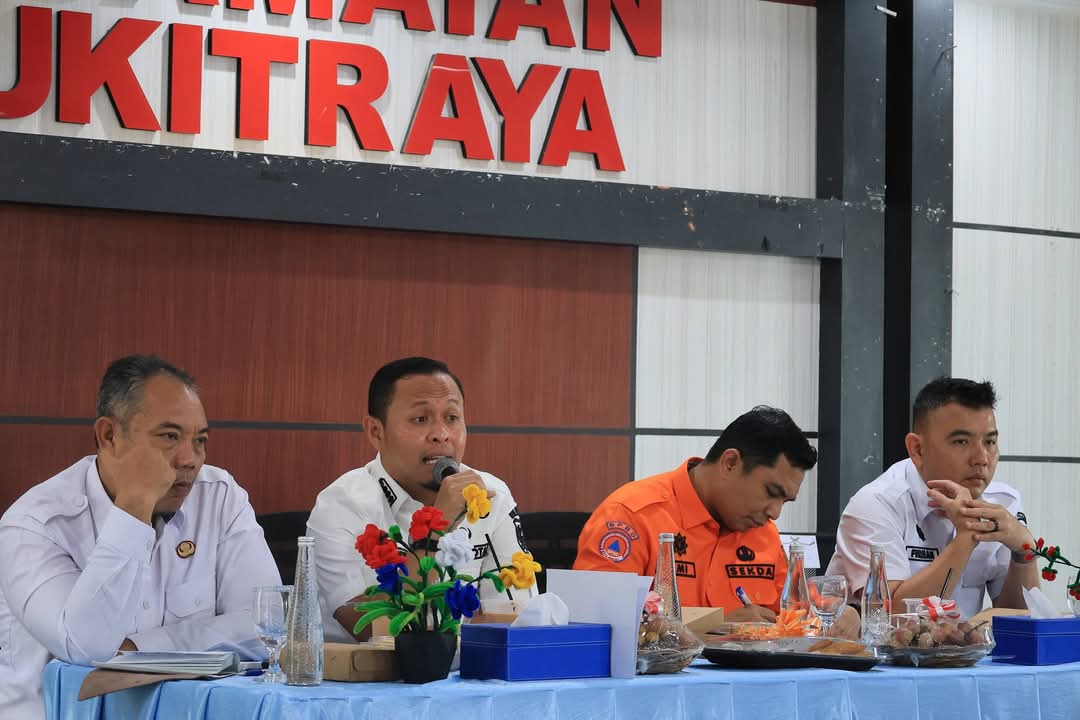 Wali Kota Agung Evaluasi Kinerja 15 Camat, Tekankan Pelayanan Langsung ke Masyarakat