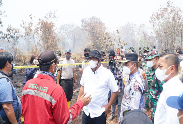 Menteri LH dan Kapolda Riau Tinjau Langsung Lokasi Karhutla di Kampar