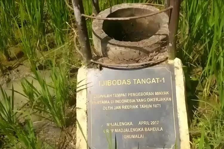 Minyak Pertama
