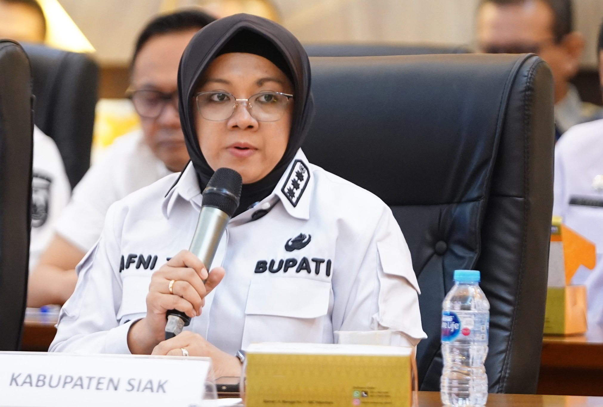 Bupati Siak Afni Zulkifli Pecat 10 ASN Tak Disiplin, 14 ASN Berprestasi Terima Penghargaan