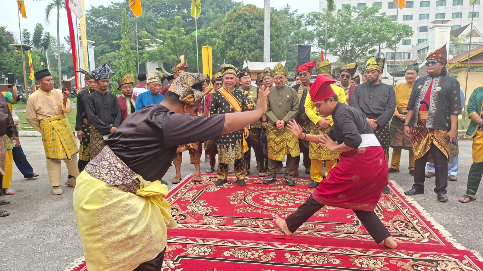 LAMR Perjuangkan Pacu Jalur dan Zapin ke UNESCO, Sampaikan Sejumlah Agenda Budaya kepada Menbud