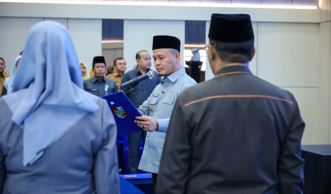Agung Nugroho Rotasi 17 Pejabat Pemko Pekanbaru, Sejumlah Kepala OPD Berganti