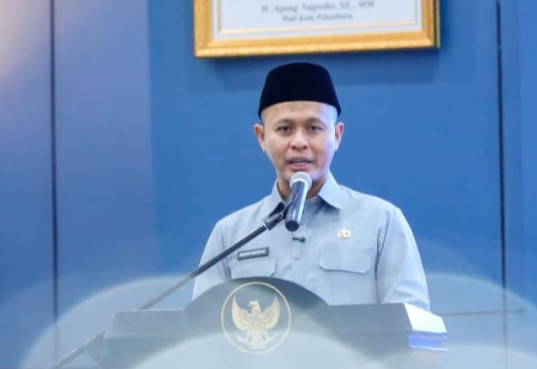 Kabel Fiber Optik Semrawut Ancam Keselamatan, Pemko Pekanbaru Perluas Penertiban