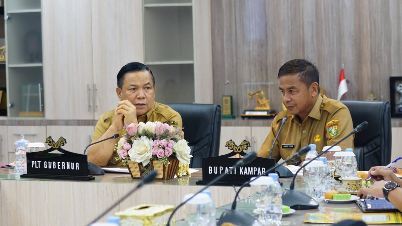 Pemprov Riau Tinjau Kelanjutan Jembatan Rumbio, Sekolah dan Candi Muara Takus Jadi Sorotan