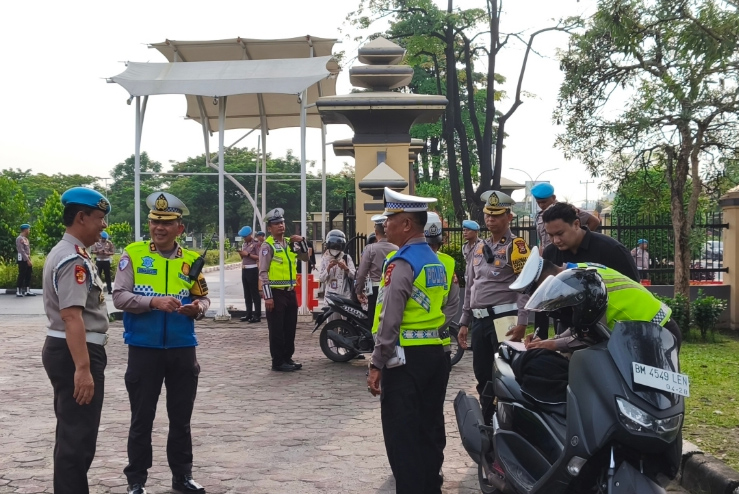 Operasi Patuh Lancang Kuning 2026, Ditlantas dan Propam Polda Riau Tertibkan Personel Sendiri