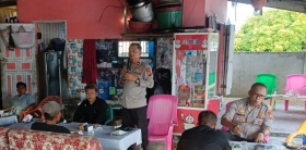Kapolsek Kandis Sambang Warga Kampung Jambai Makmur, Sampaikan Penguatan Harkamtibmas dan Green Policing