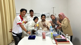 Emas SEA Games yang Menguatkan Jantung: Kunjungan Puja Menyalakan Semangat Babe