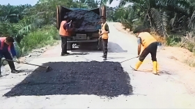 Warga Apresiasi Respons Cepat Pemprov Riau Perbaiki Jalan Simpang Perak-Istana Sayap