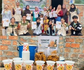 Kukerta UNRI 2026 Ajak Warga Desa Sungai Batang Hidup Sehat Lewat Senam dan Edukasi Probiotik Tepache