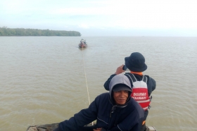 Kapal Mati Mesin di Perairan Pulau Halang, Basarnas Pekanbaru Evakuasi Empat Nelayan
