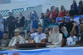 Wako Agung Buka PORSENIJAR PGRI Pekanbaru, Diikuti 2.000 Peserta