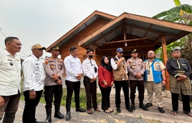 Sekda Meranti Tinjau Program Bedah Rumah, 58 Unit di Desa Alai Rampung