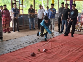 Turnamen Gasing dan Silat Pengantin Digelar di Teluk Belitung, 32 Tim dan 54 Peserta Ambil Bagian